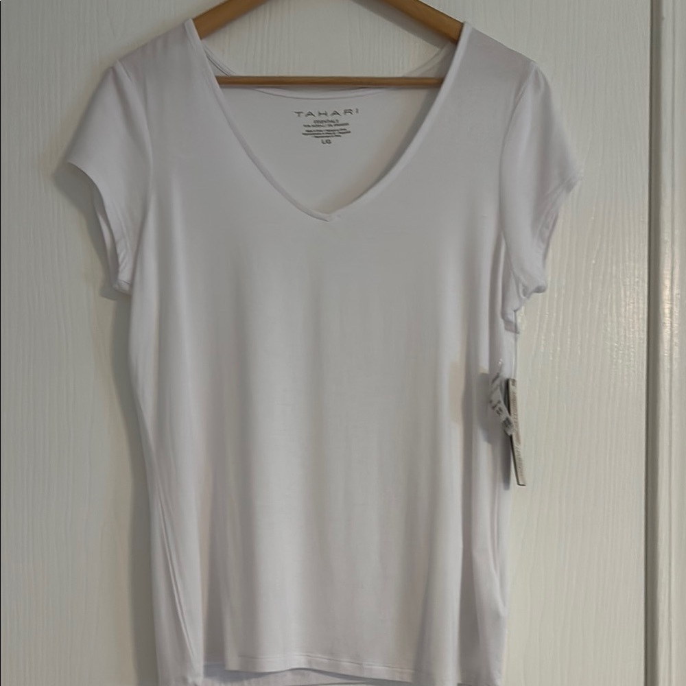 NWT Tahari Cap Sleeve Tee - size L